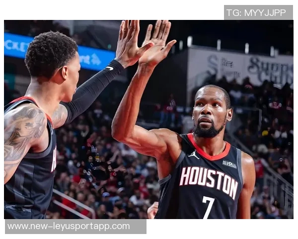 杜兰特首节火力全开半场高效表现助球队领先17分4板1助2帽展现全面能力